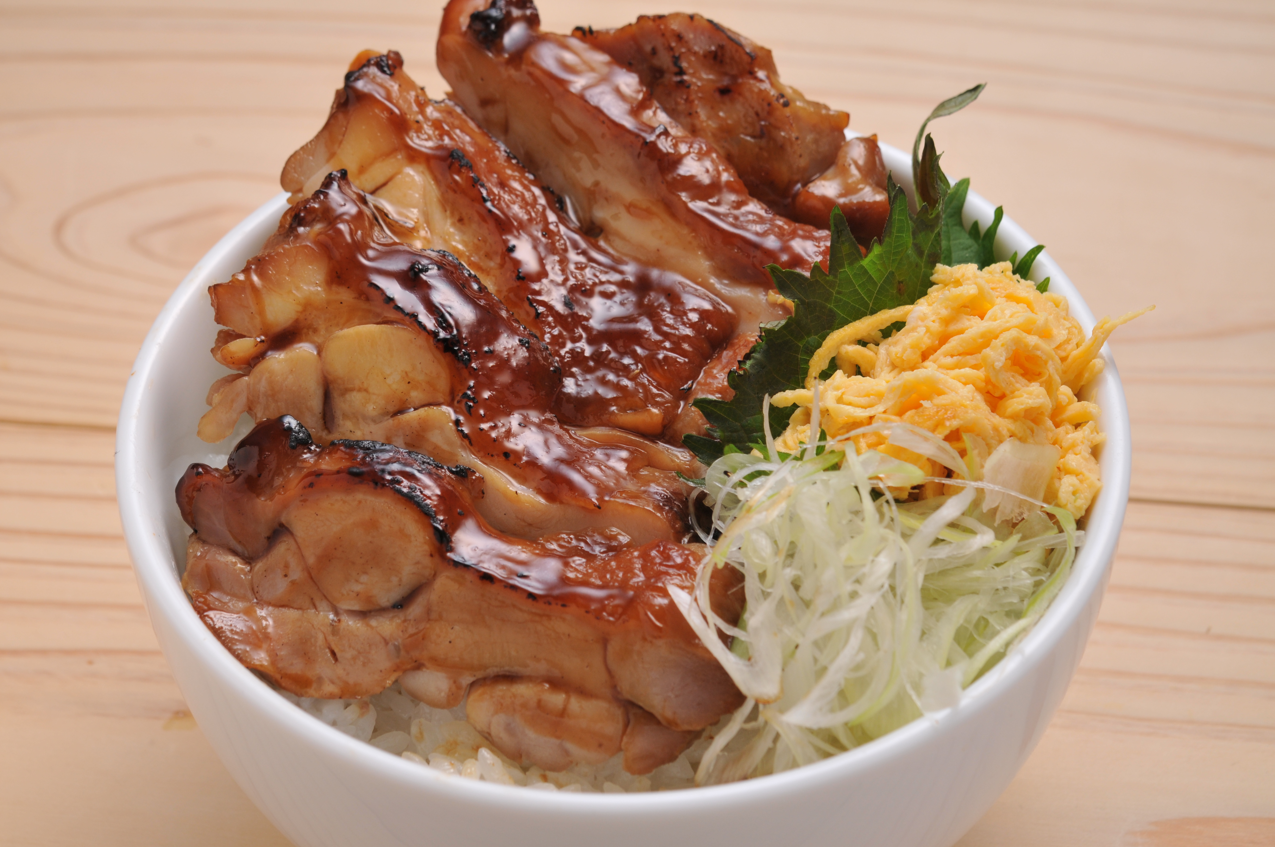 炭火照り焼き地鶏の贅沢和風重